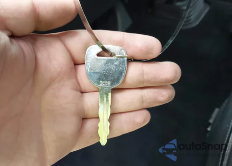 2000 Chevrolet Silverado 1500 z USA, uszkodzony, nr VIN 1GCEC14W7YZ355885